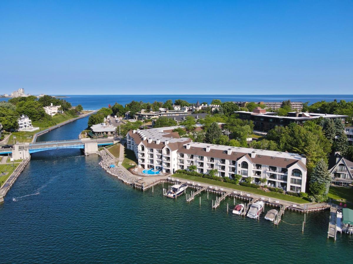 105 Edgewater Inn Charlevoix Eksteriør billede